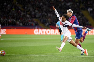 La falta que cometió Ronald Araújo sobre Bradley Barcola y que le costó la expulsión al zaguero uruguayo del Barcelona.