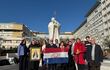 Miembros de la Embajada de Paraguay en Italia ruegan por la salud del Papa.