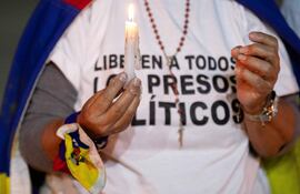 Familias venezolanas siguen pidiendo la libertad de aquellos que permanecen en la cárcel por motivos políticos, la mayoría detenidos en contexto de protestas poselectorales.