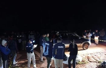 Los intervinientes llegan al sitio donde ocurrió el suceso para la inspección del área correspondiente
