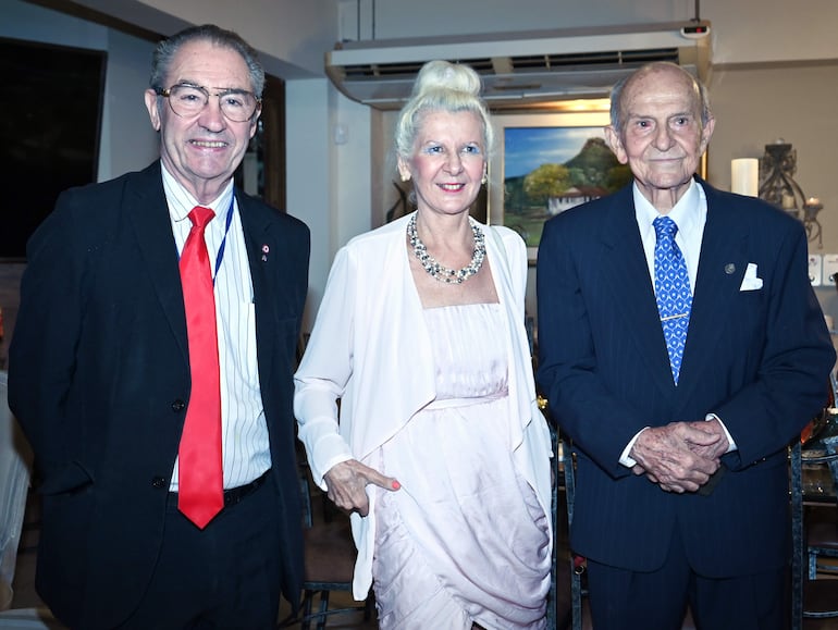 Edmond Suchet, Maja Lepusic y Osvaldo Real. 