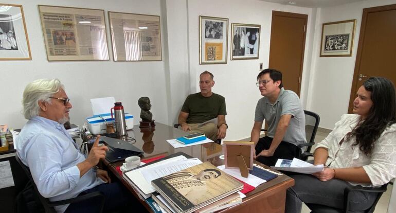 Reunión sobre fiestas patrias en el Cabildo.