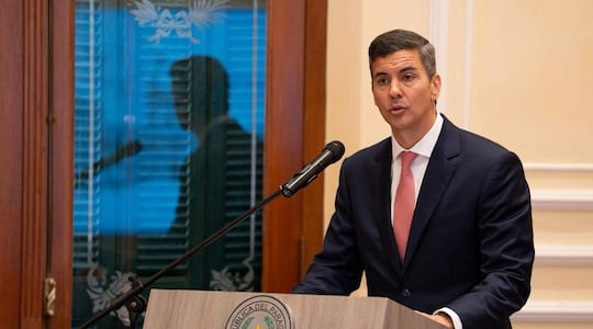 Santiago Peña habla en el Palacio de López.