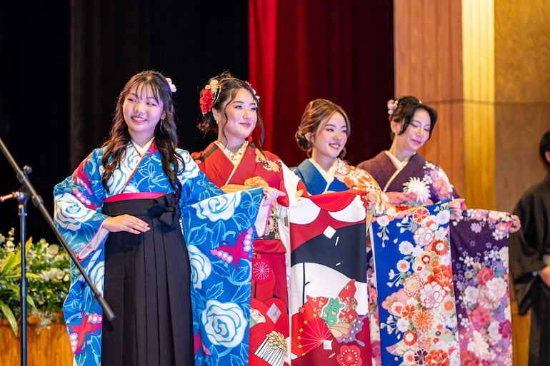 “Kimono Show” es el espectáculo que se realizó en el Teatro del Banco Central del Paraguay