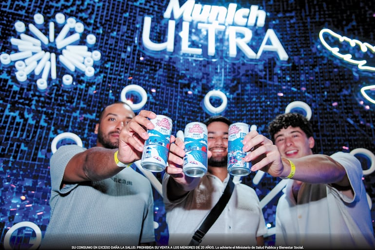 Las latas edición limitada, inspiradas en los 100 años del carnaval, serán protagonistas del brindis final.