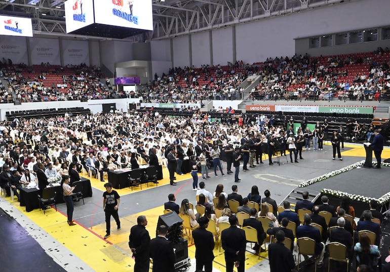 Cientos participaron de la boda colectiva realizada esta mañana en la SND. 