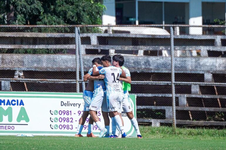 Guaireña derrotó 3-1 a Deportivo Capiatá por la fecha 5 de la División Intermedia 2026 en el estadio Parque del Guairá, en Villarrica, Paraguay.