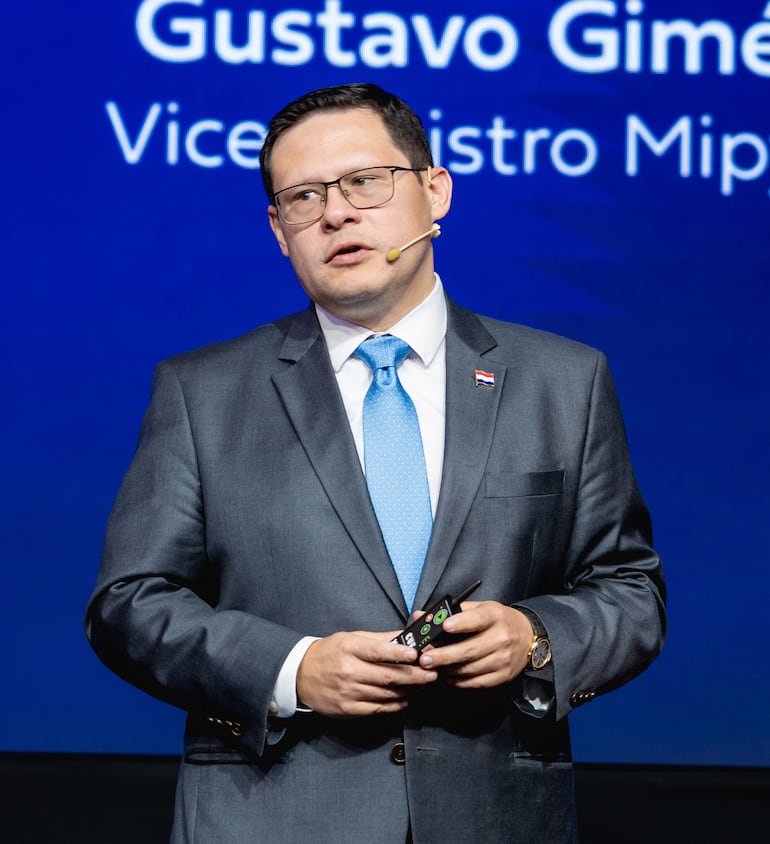 Óscar Orué, director nacional de Ingresos Tributarios.