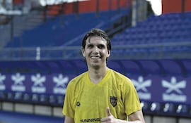 Pablo Daniel Zeballos Ocampos, nacido 4 de marzo de 1986, durante su primer entrenamiento con Recoleta FC, en el estadio Ricardo Grégor del Independiente de Campo Grande.