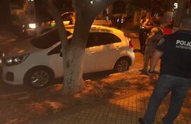 La Policía Nacional recuperó este automóvil Kia Rio denunciado como robado.