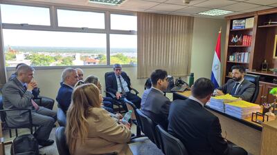 Las nuevas defensoras de Alexandre Rodrigues Gomes, los directivos del Banco Zeta y sus representantes en el despacho del juez Osmar Legal, encargado del caso Pavo Real Py.