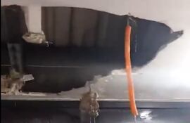 El cielorraso del área de urgencias fue el afectado.