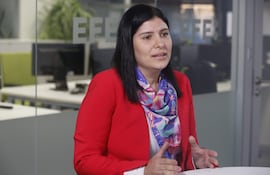 La viceministra de Comunicaciones de Paraguay, Alejandra Duarte, durante una entrevista con EFE.