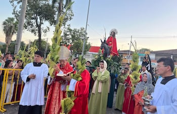 Monseñor Ricardo Valenzuela pide a los jóvenes no quedarse callados ante las injusticias.
