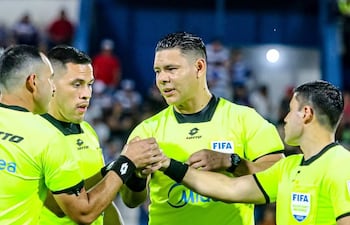 El árbitro Blas Antonio Romero pitará el partido de la fecha, que sostendrán el líder Sportivo 2 de Mayo frente a s inmediato perseguidor Olimpia.