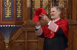 El rey Felipe VI durante la ceremonia de investidura como Doctor Honoris Causa por la Universidad de Alcalá.