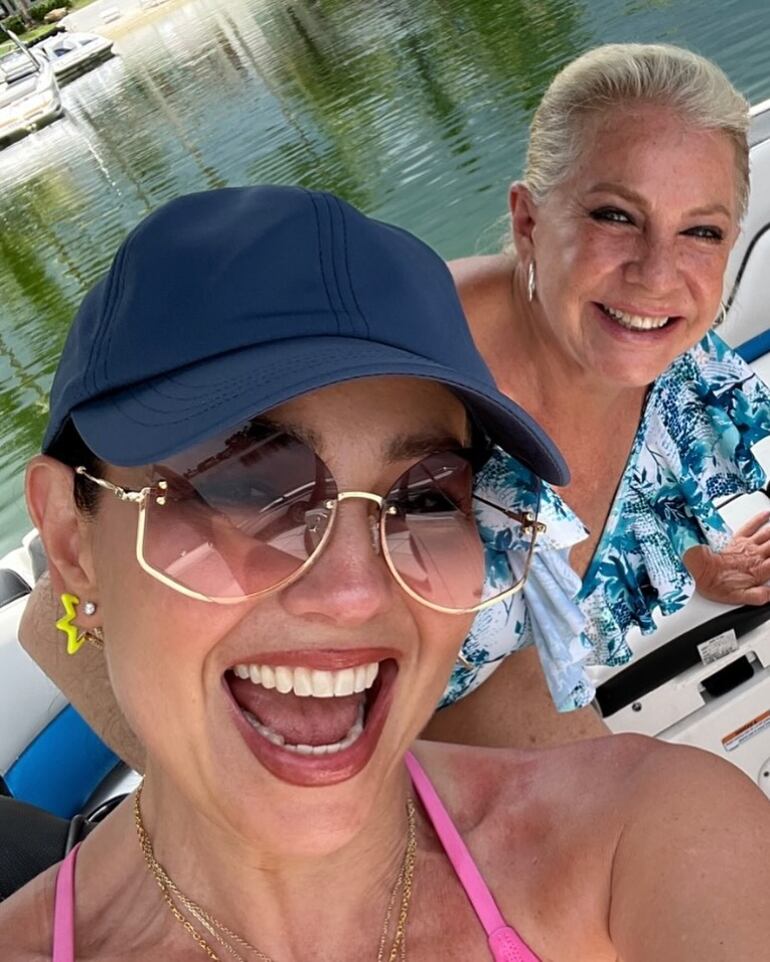 "Vamos a extrañar tus abrazos, tus manitas llenas de caricias, tus ojitos azules llenos de estrellitas", expresó Thalía al despedirse de Ernestina Sodi. (Instagram/Thalía)