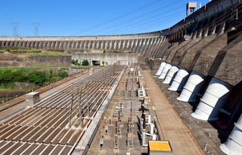 En las seis líneas de 500 kV previstas en el Plan Maestro de ANDE, cuatro provendrán de Itaipú.