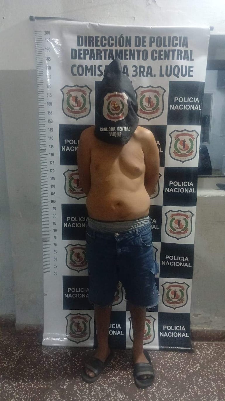 Detenido por agredir a su papá y mamá a días del Día del Padre - Policiales