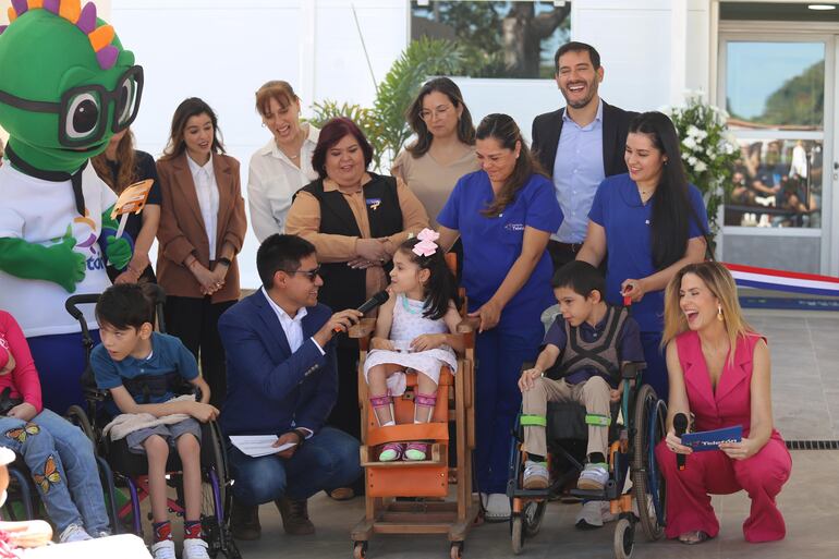 La Fundación Teletón inauguró su nuevo espacio de hidroterapia en el Centro de Rehabilitación Integral de Asunción.