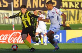 El clásico del fútbol uruguayo, entre Peñarol y Nacional, se cumplirá el sábado sin la presencia de aficionados.