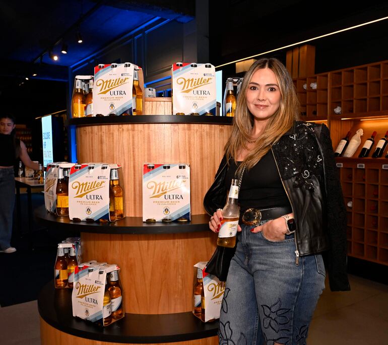 El lanzamiento reunió a invitados especiales en torno a una cerveza que apuesta por una experiencia premium, auténtica y contemporánea.