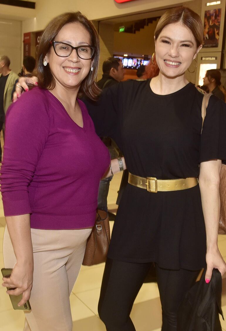 Deyanira Servín y Patricia Padrón.