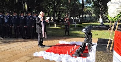 El homenaje a los policías caídos en Curuguaty se realizó en el patio de honor del GEO, en la Dirección de Policía de Alto Paraná.