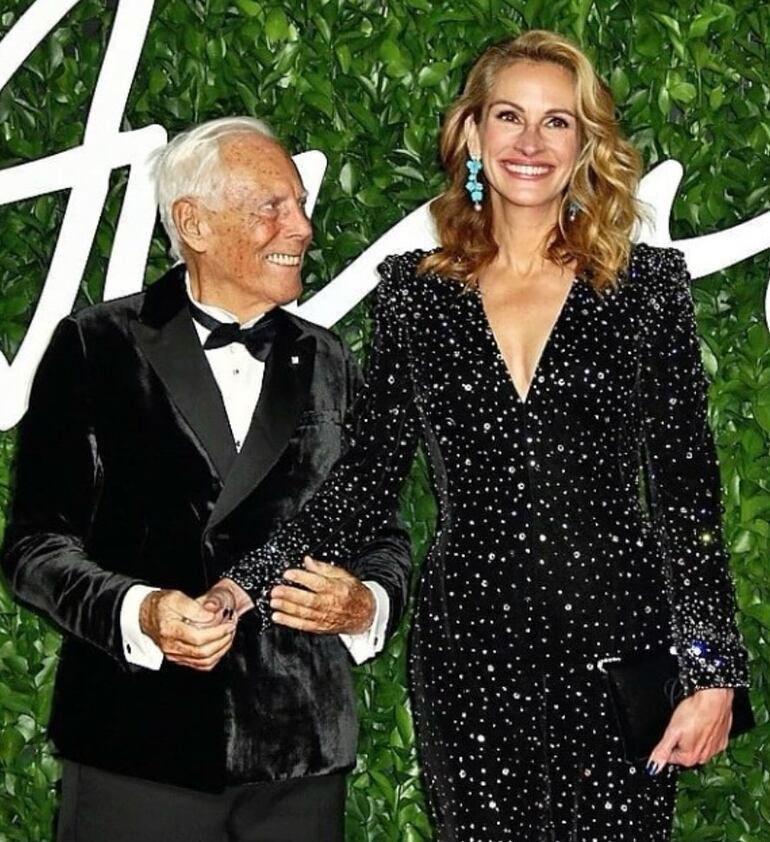 Con esta postal, Julia Roberts de despidió de Armani. (Instagram/Julia Roberts)