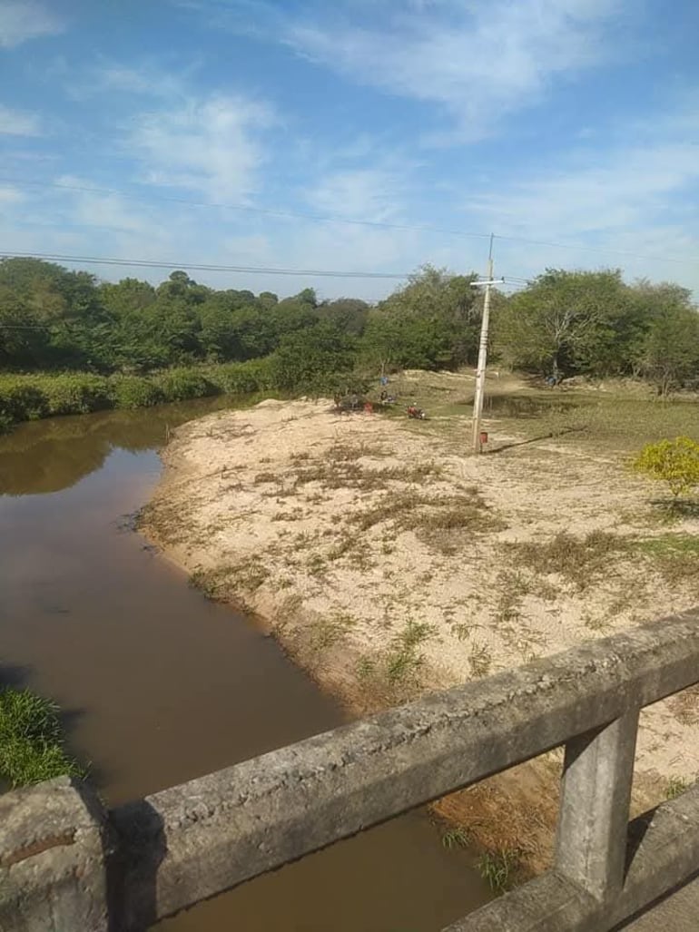 La recuperación del cauce hídrico contaminado forma parte de un proyecto de voluntariado.