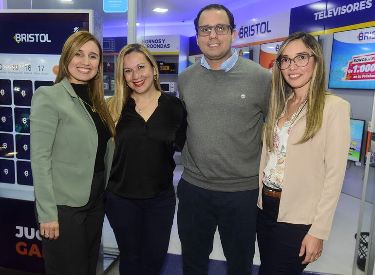 Celeste Meaurio, Ada Méndez, Ángel Monges y Pablina Patiño.