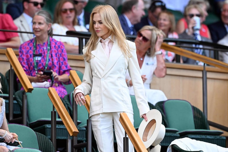 ¡Siempre diosa! Nicole Kidman a su llegada al court central del The All England Lawn Tennis and Croquet Club en Wimbledon. (Kirill KUDRYAVTSEV / AFP) 