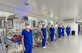 UTI neonatal del Hospital Nacional de Itauguá.
