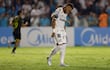 El brasileño Neymar Jr., futbolista de Santos, durante el partido frente a Recoleta FC por la fecha 2 de la fase de grupos de la Copa Sudamericana 2026 en el estadio Urbano Caldeira, en Santos, Brasil.