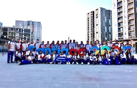 El Team Paraguay en la Villa Panamericana con la última foto antes de la clausura.
