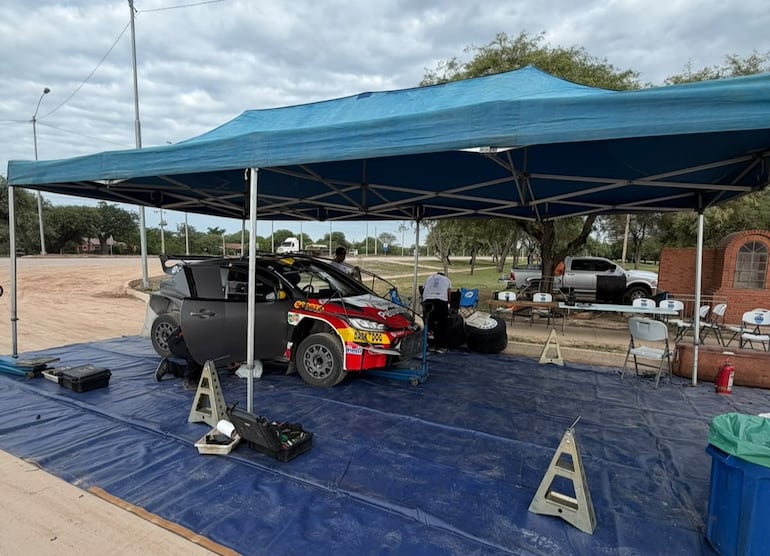 El último ganador del Transchaco Rally, Gustavo Saba, testó el Toyota GR Yaris Rally2, del Saba Competición,en la zona de Mariscal Estigarribia.