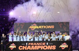 Celebración francesa tras la nueva consagración en el Seis Naciones.
