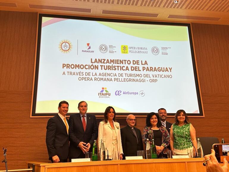 La comitiva paraguaya, liderada por la primera dama Silvana López Moreira,