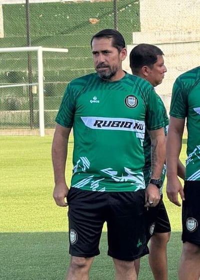 Gustavo Eliseo Morínigo Vázquez (23/01/1977), director técnico de Rubio Ñu.