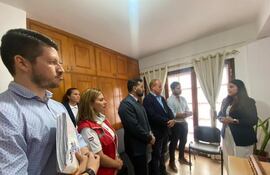 El ministro de la Niñez y la Adolescencia presentó una denuncia formal contra adultos que explotan laboral y sexualmente a niños y adolescentes indígenas en el departamento de Itapúa.