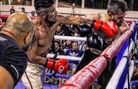 Pitbull Armoa se prepara para la velada en J. Augusto Saldívar.