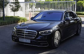 El vehículo que transporta al presidente de la FIFA, Gianni Infantino, abandona el complejo Mohammed VI de Salé, cerca de Rabat, sede de la reunión.