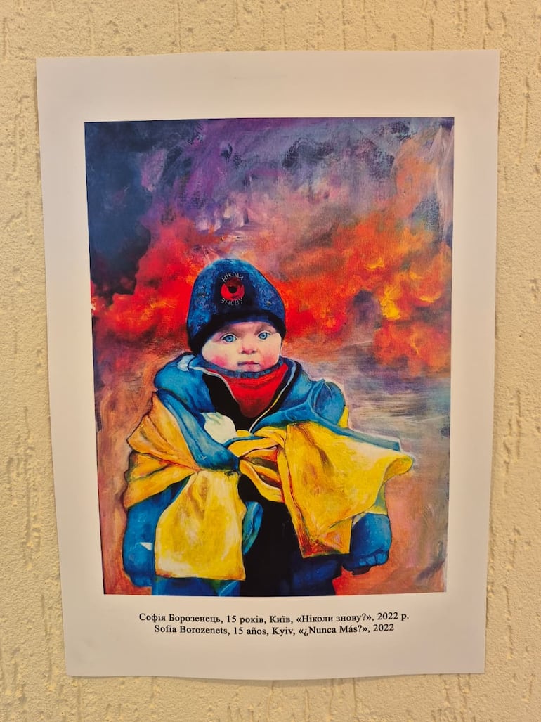 Encarnación: exposición de dibujos de niños y jóvenes ucranianos expone realidad tras cuatro años viviendo bajo bombas