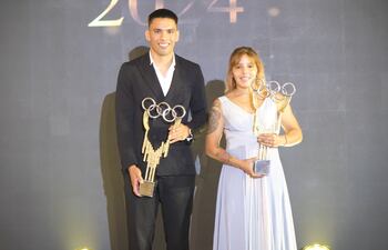 Diego Alexander Gómez Amarilla y Gabriela Alejandra Narváez fueron reconocidos como los mejores deportistas del 2024 por el Comité Olímpico Paraguayo (COP).
