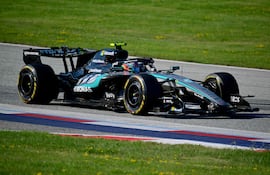 Andrea Kimi Antonelli, de Mercedes, empezó a marcar diferencias en el GP de Austria marcando los mejores tiempos tanto en la FP1 como la FP2.