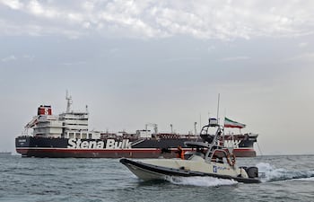 Por el estrecho de Ormuz –en el Golfo Pérsico– cruza una quinta parte del comercio mundial del crudo.