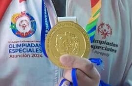 Juan Carlos Montiel (16) obtuvo medalla de oro.