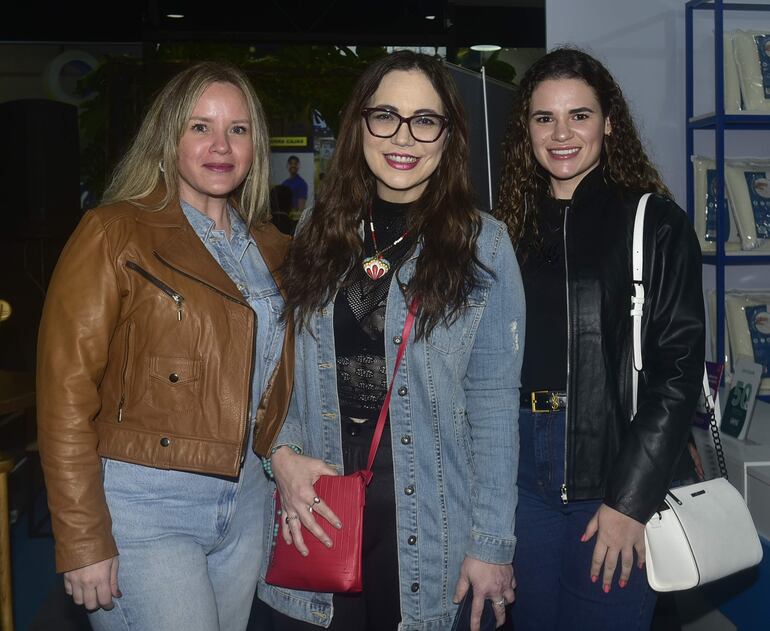María Insfrán, Clara Franco y Gabrielli Pergher. 