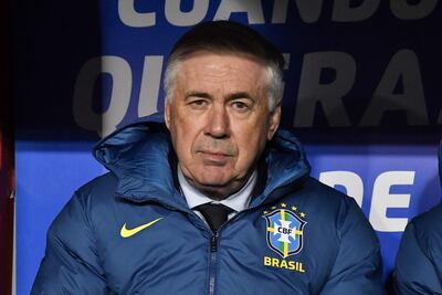 El entrenador de Brasil Carlo Ancelotti durante partido por las eliminatorias a la Copa Mundial 2026 entre Bolivia y Brasil en el Estadio Municipal de El Alto (Bolivia).