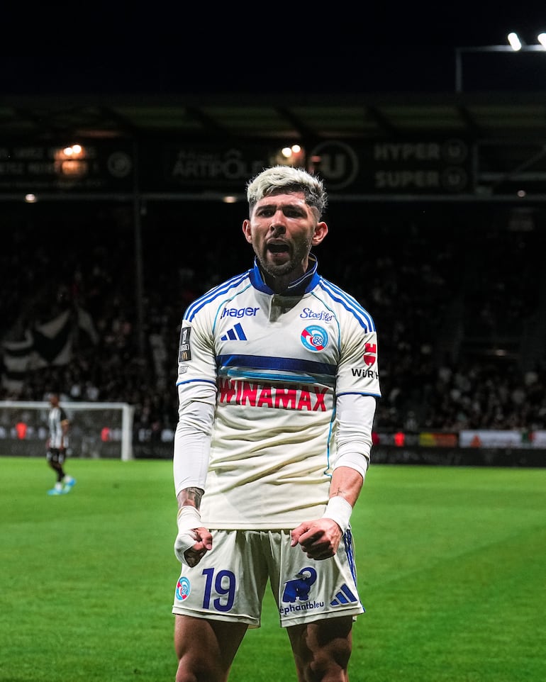 Julio Enciso anota en el empate de Racing de Estrasburgo